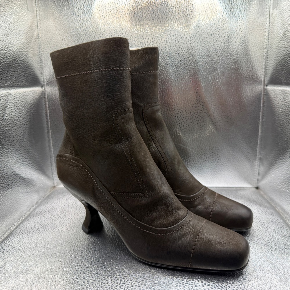 Size 40 Prada Ankle Boots Womens Brown Excellent Leather Kitten Heel 1T4938